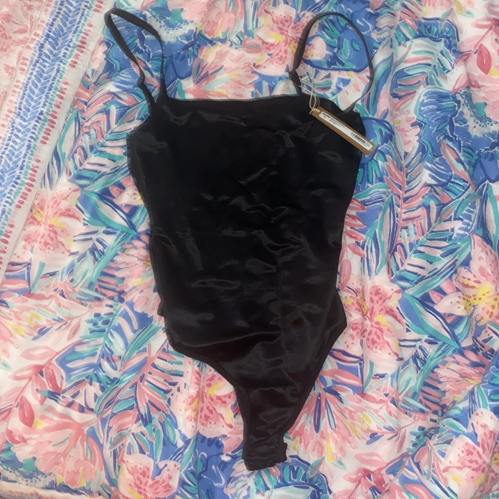 Nwt skims , I can bedazzle
